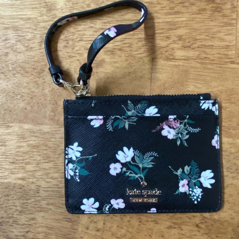 Kate spade wristlet wallet